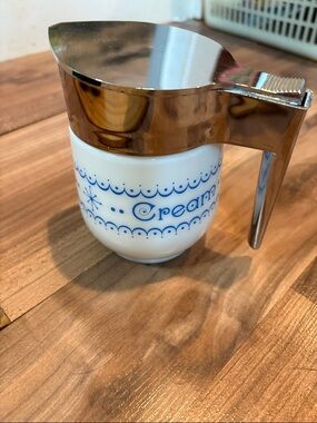 Milk Glass Creamer Gemco Blue/White 4.5”t Restaurant Ware?